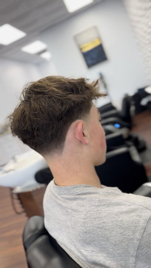 Textured crop with low taper
